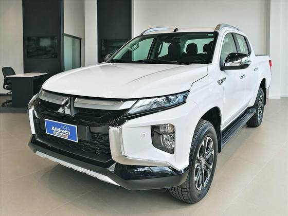 MITSUBISHI L200 TRITON 2.4 16V TURBO DIESEL SPORT HPE-S CD 4P 4X4 AUTOMÁTICO MITSUBISHI L200 TRITON 2.4 16V TURBO DIESEL SPORT HPE-S CD 4P 4X4 AUTOMÁTICO